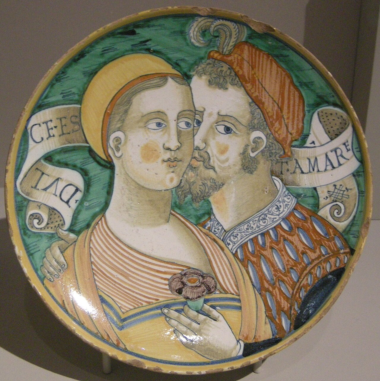 Teller aus Deruta mit Paar und Inschrift, um 1550