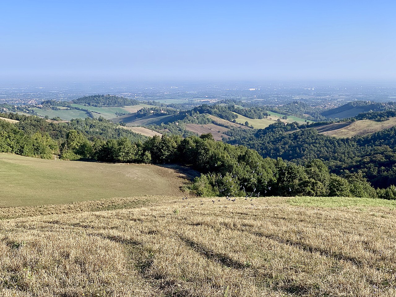 Landschaft nahe einer italienischen Landunterkunft