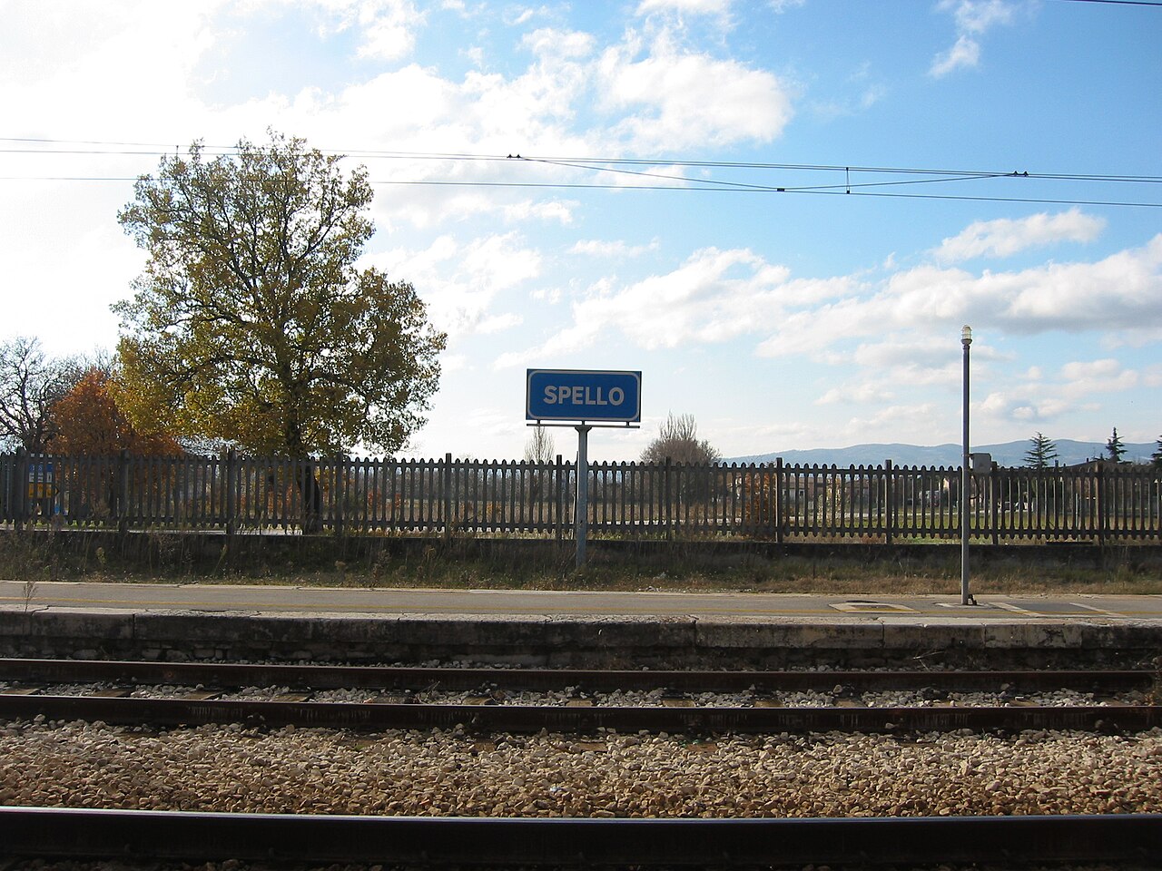 Bahnhof in einer italienischen Kleinstadt