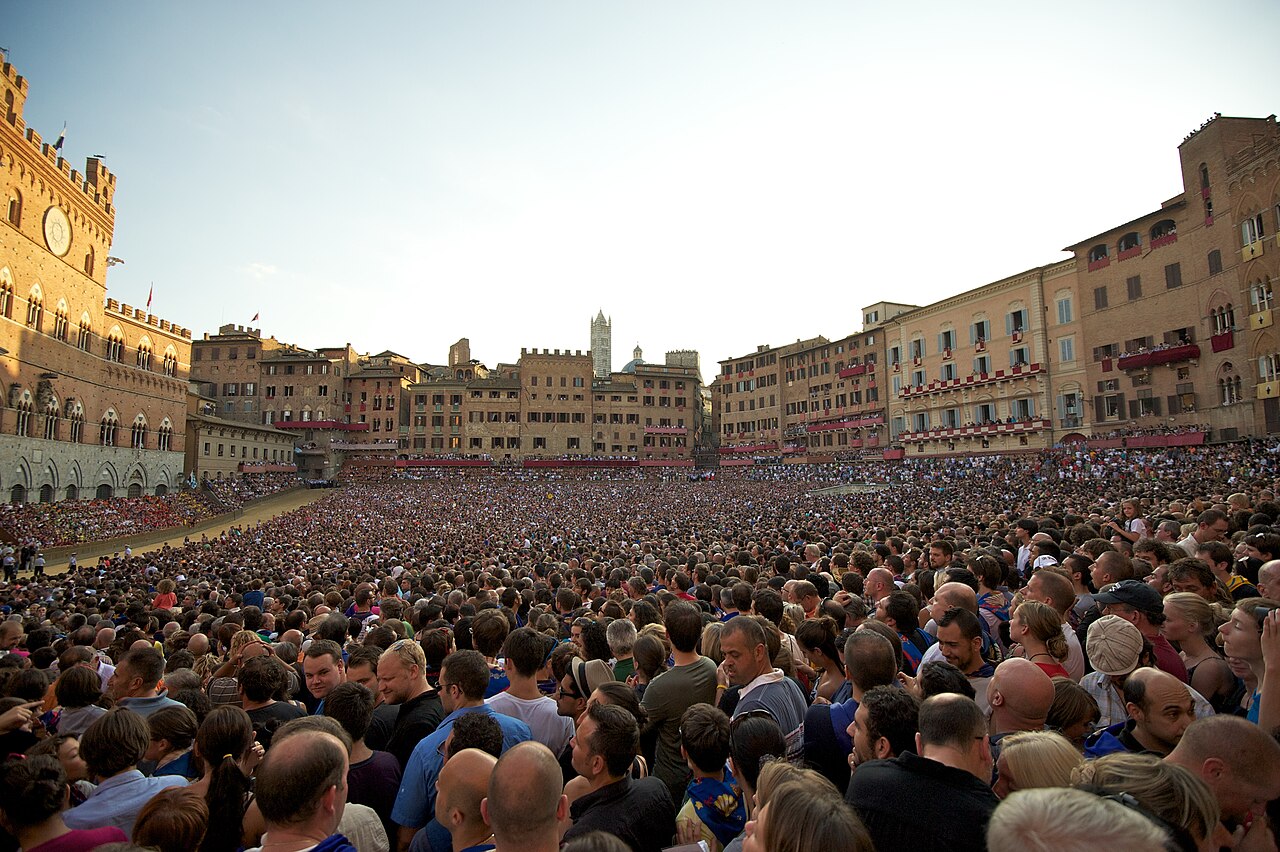 Piazza del Campo in Siena während des Palio