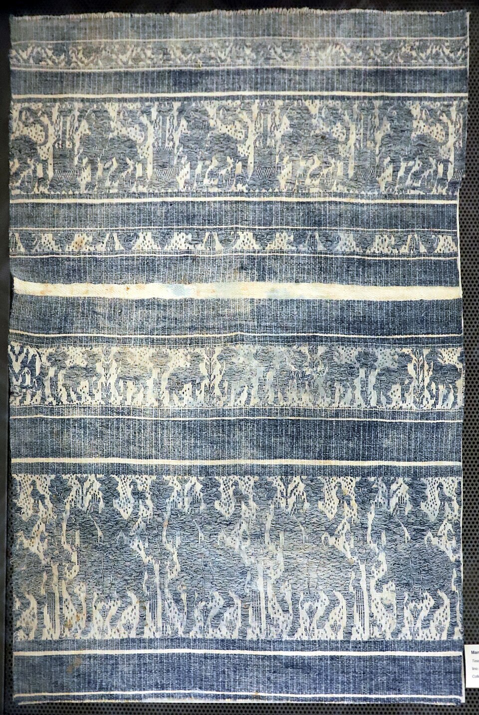 Blue-patterned Umbrian linen and cotton textile from the 15th century.